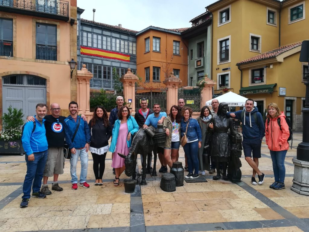 Grupo de Faro del Norte en Oviedo
